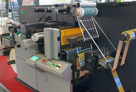 Инсталляция финишной машины Brotech SDF-E 330 на выставке Printech в Москве Инсталляция финишной машины Brotech SDF-E 330 на выставке Printech в Москве